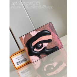 Multiple Wallet Pink and...