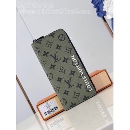 Zippy Wallet Khaki Monogram...