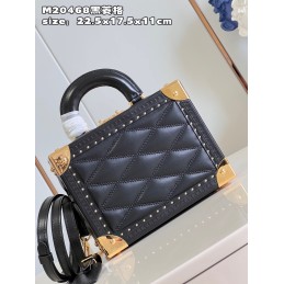 Petite Valise Black Quilted...