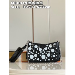 Easy Pouch on Strap Black...