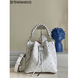 Muria White Mahina...