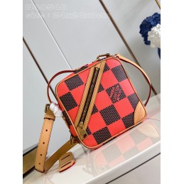 Chess Messenger Coral and...