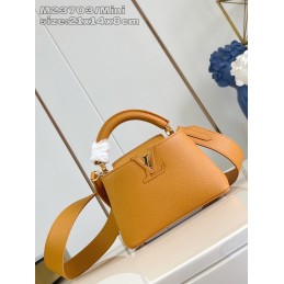 Capucines Mini Taurillon...