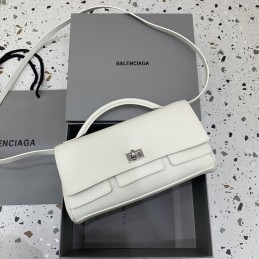 Bel Air Small White Clutch