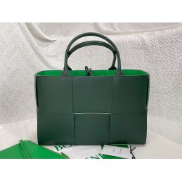 BV Medium Arco Tote Bag -...