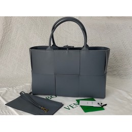 BV Medium Arco Tote Bag -...