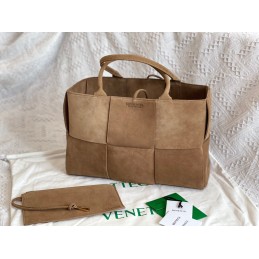 BV Medium Arco Tote Bag -...