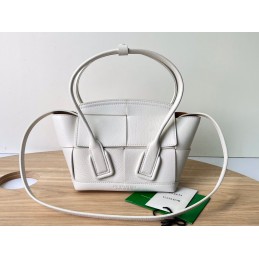 The Arco Mini - White Maxi...