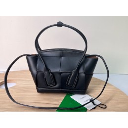 The Arco Mini - Black Maxi...
