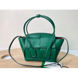 The Arco Mini - Green Maxi...
