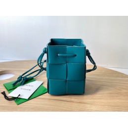 Bucket - Teal Maxi Intrecciato