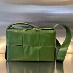 BV Arco Camera Bag - Green...