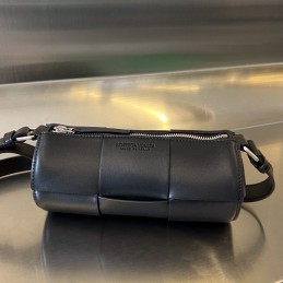 BV Small Canette - Black...