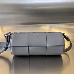BV Small Canette - Grey...