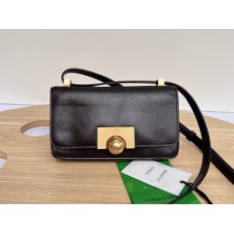 Classic Bag - Dark Brown...