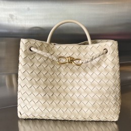Medium Andiamo Bag - Cream...