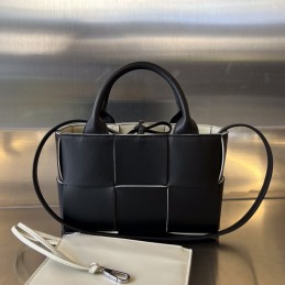 BV Candy Arco Tote Bag -...
