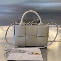 BV Candy Arco Tote Bag -...