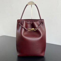 Women’s Andiamo Bucket bag...