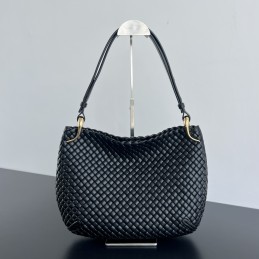 Clicker Medium Shoulder Bag...