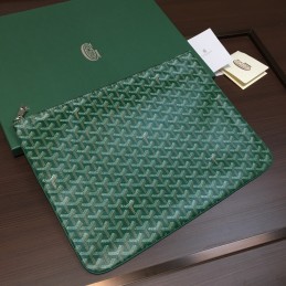 Flat Clutch - Green Chevron...