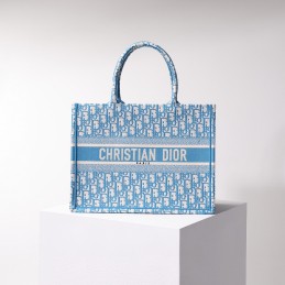 Book Medium Tote - Light...