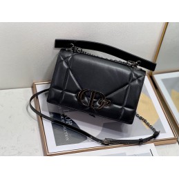 30 Montaigne Medium Bag -...