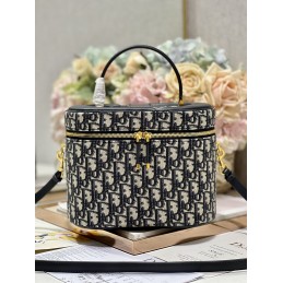CD Signature Medium Vanity...