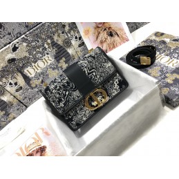 30 Montaigne Medium Bag -...