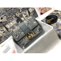 30 Montaigne Medium Bag -...