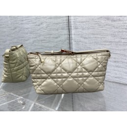 Travel Medium Pouch -...