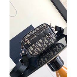 Safari Small Bag with Strap...