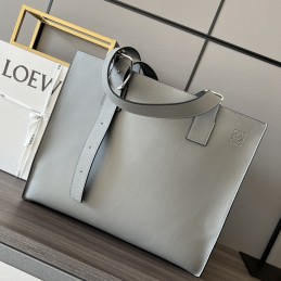 Horizontal Tote - Pale...