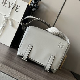Messenger Bag - Pale Grey,...