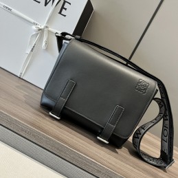 Messenger Bag - Black,...