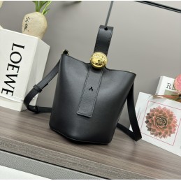 Pebble Mini Bucket Bag -...