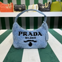 Re-Edition Hobo Bag - Pale...