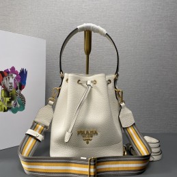 Bucket Bag 21cm - White,...
