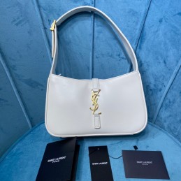 Le 5 à 7 Hobo Bag - White,...