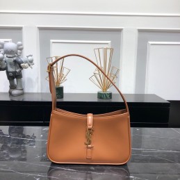 Le 5 à 7 Hobo Bag - Tan,...