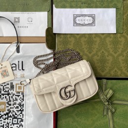 GG Marmont Super Mini Bag -...