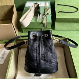 GG Matelasse Bucket Bag...
