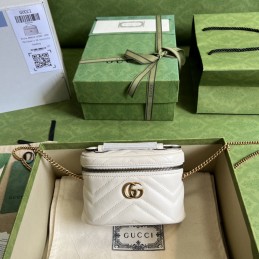 GG Marmont Mini Vanity Case...