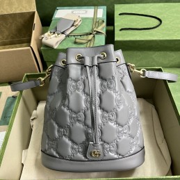 GG Matelasse Bucket Bag -...