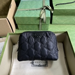 GG Matelasse Beauty Case -...