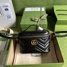 GG Marmont Mini Vanity Case...