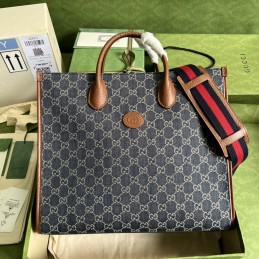 Interlocking G Medium Tote...