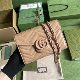 GG Marmont Mini Chain Bag -...