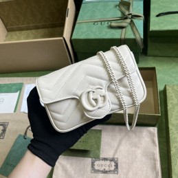 GG Marmont Super Mini Bag -...