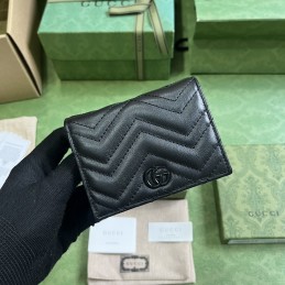 GG Marmont Card Case Wallet...